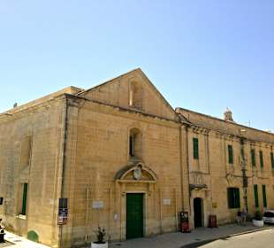 Mit dem -Open-Top-Bus Malta erkunden