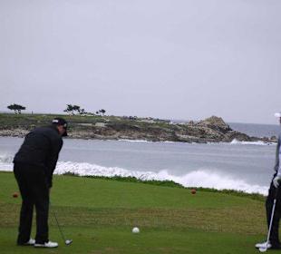 Abschlag direkt am 17. Mile Drive