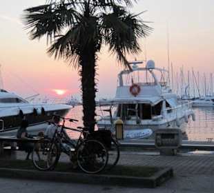 Sonnenuntergang im Hafen Vrsar