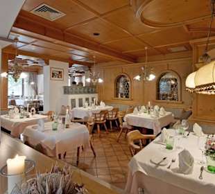 Unsere Stube mit Kachelofen