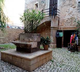 Casa Rectoral in Santañí / Santanyí