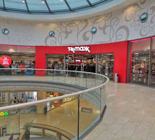 Rundgang durch das Einkaufszentrum Schlosshöfe