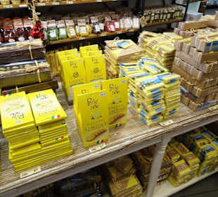 Rundgang durch den Feinkostladen El Botegher