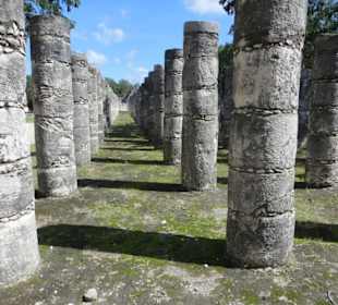 Spaziergang auf dem Ruinengelände