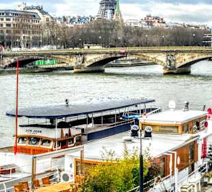 Paris, La Tour Eiffel et la Seine 