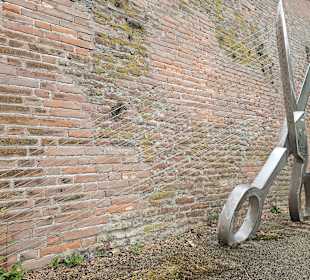 Berblinger Schere mit Verspannung