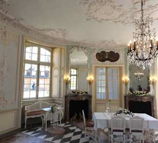 Rundgang durch den Zentralpavillon