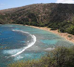 Blick von oben auf die Bucht