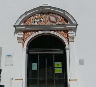 Eingang Hochschulzentrum im Hintere Schloss