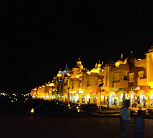 Einkaufszeile in unmittelbarer Nähe