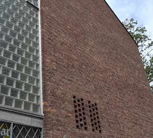 Haus Treuer Husar Blau-Gelb