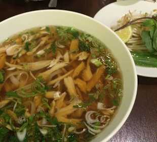 Pho mit Huhn