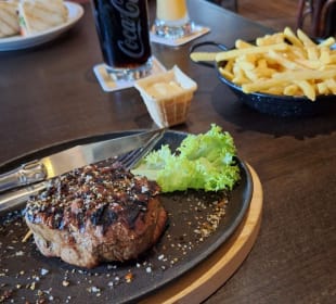 Restaurant Road Stop