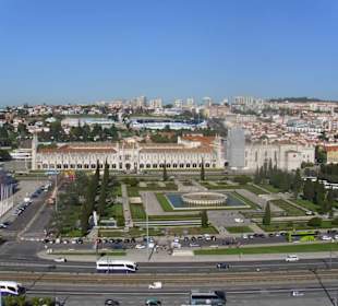 Blick von oben auf das Marinemuseum.