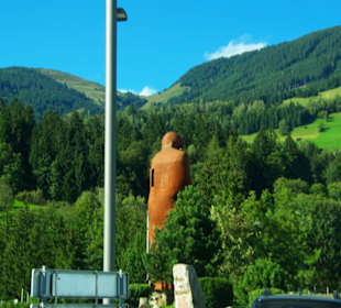 Die rostige Metallplastik