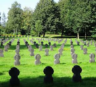 Soldatengräber auf dem Friedhof Friedenshügel
