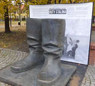 Die "Stiefel Stalins" in Warschau