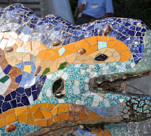 Salamander am Haupteingang - Nahaufnahme