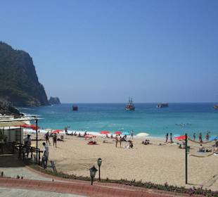 Strand bei Damlatas Höhlen