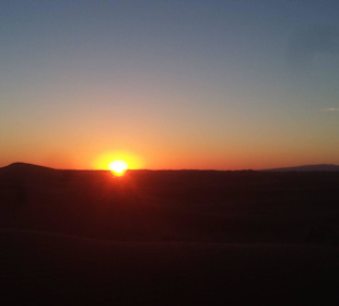 Sonnenuntergang in der Sahara 
