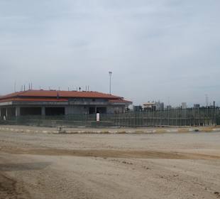 Ein 2. aber kleines Einkaufszentrum entsteht