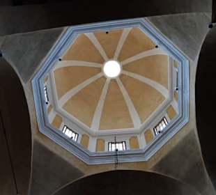 Blick in die Kuppel der Vierung