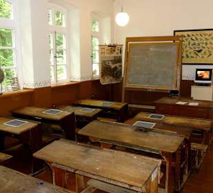 Klassenraum aus vergangener Zeit