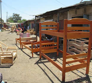Unterwegs auf einem einheimischem Markt in Kisumu.