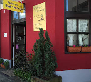 Eingang Massagepraxis Hauptstrasse Freiburg