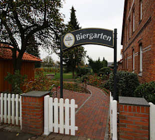 Eingang zum Biergarten