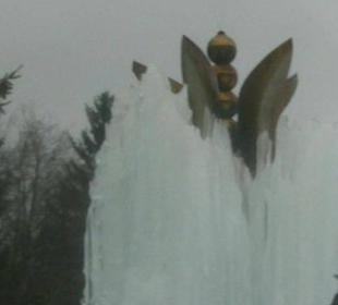 Zmrzlý vodotrysk ve Špindlerově mlýně