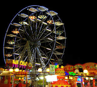 Der Luna-Park bei Tag und Nacht