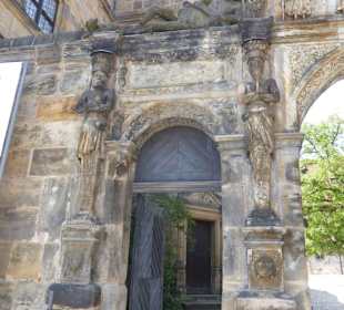 Eingangsportal "Schöne Pforte mit "liegendem Mann"