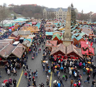 Der Weihnachtsmarkt Erfurt aus der Höhe gesehen