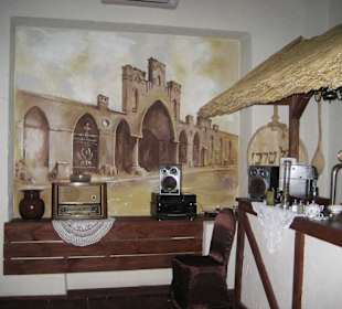 Große Gemälde an der Wand