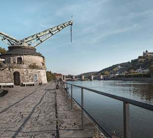 Sehenswürdigkeit Alter Kranen