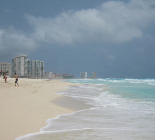 Blick auf die Hochbauten in der Hotelzone