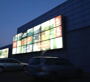 Factory Outlet 