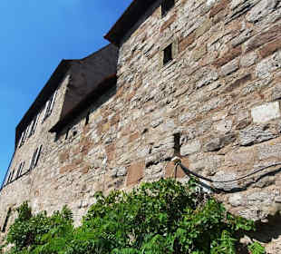 Front der Burg
