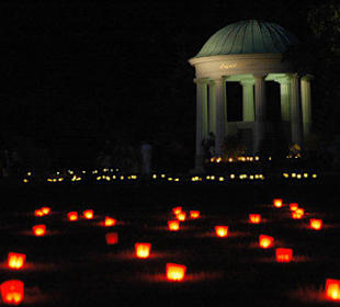 Nacht der 10.000 Kerzen im Kurpark Bad Salzuflen
