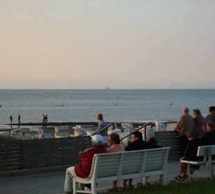 Strand Duhnen, mittig die Nordseebohrinsel