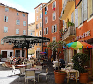 Площадь Пуассонри в Грассе