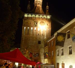 Altstadt Samstag nacht