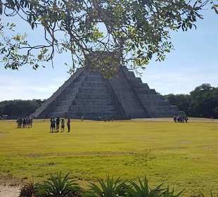 Santi Tour/Playa del Carmen in Chichen Itza