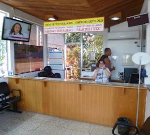 Office, hier kann man die Heli Flüge buchen