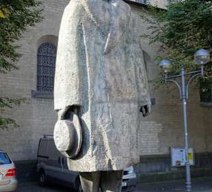 Ansichten des Konrad Adenauer Denkmals