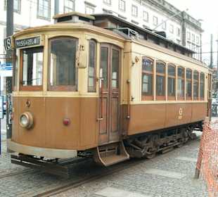 Caratteristico tram di porto