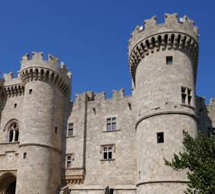 Die Türme am Eingang