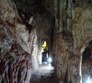Verschieden Steinformationen in der Höhle