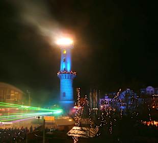 Event-Leuchtturm in Flammen am 01. Januar